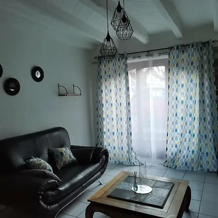 Maison De Bourg * Sainte-Fortunade